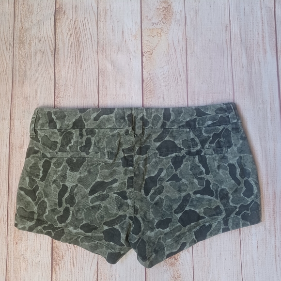 American Eagle shortie stretch shorts - Picture 3 of 4